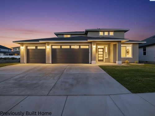 8809 Silver Mound Dr, Pasco, WA, 99301-7077 | Card Image