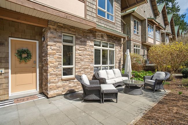 3360 Mt Seymour Parkway, Townhouse with 3 bedrooms, 2 bathrooms and 2 parking in North Vancouver BC | Image 35