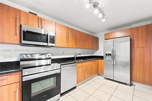 518-3000 S Ocean Dr, Hollywood, FL, 33019-2851 | Card Image