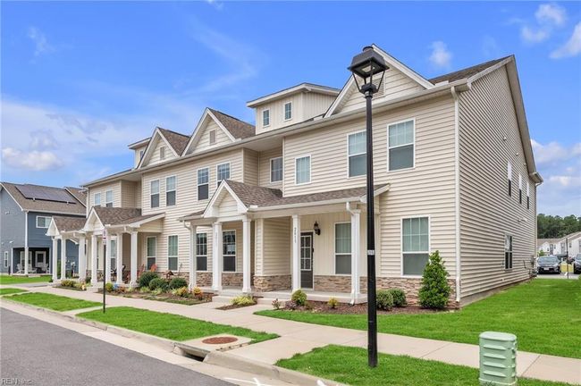 2011 Chartwell Dr, House attached with 3 bedrooms, 3 bathrooms and null parking in Newport News VA | Image 30