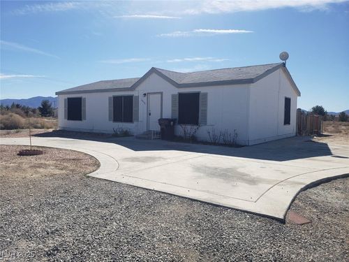 4400 Vicki Ann Rd, Pahrump, NV, 89048-1414 | Card Image