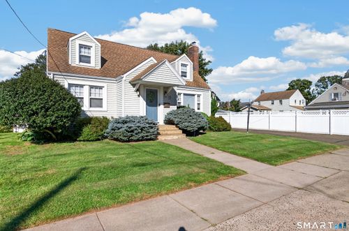 13 Iver Ave, East Haven, CT, 06512-3348 | Card Image