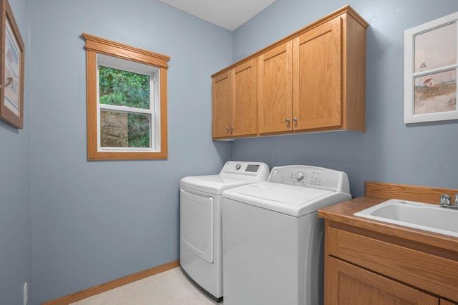 Main Floor Laundry | Image 14