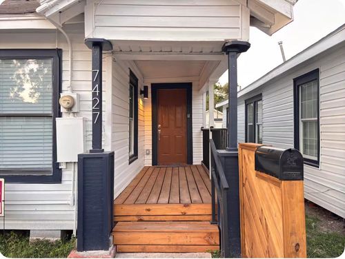 1-7427 Avenue H, Houston, TX, 77011-2835 | Card Image