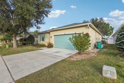 1689 Strathmore Cir, MOUNT DORA, FL, 32757-8863 | Card Image
