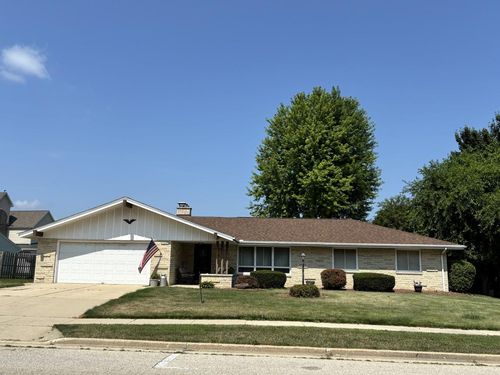 407 Franklin Street, Newburg, WI, 53090 | Card Image