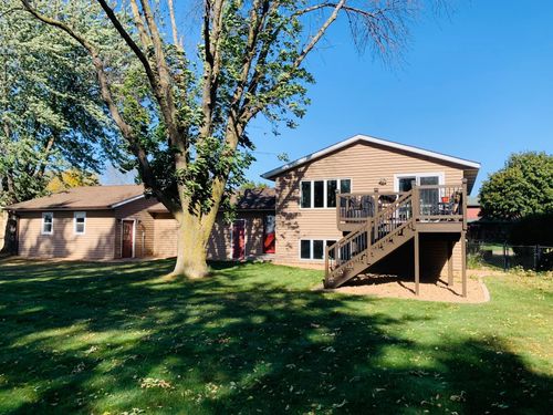 325 Evergreen St W, Vermillion, MN, 55085-4101 | Card Image