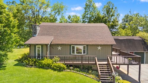 285 W Railroad St, Stanton, KY, 40380-2037 | Card Image