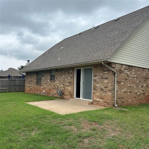 504 Rolling Hills Ter, Edmond, OK, 73012-6608 | Card Image