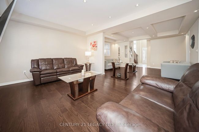 33 Callandar Rd, House other with 4 bedrooms, 3 bathrooms and 4 parking in Brampton ON | Image 14