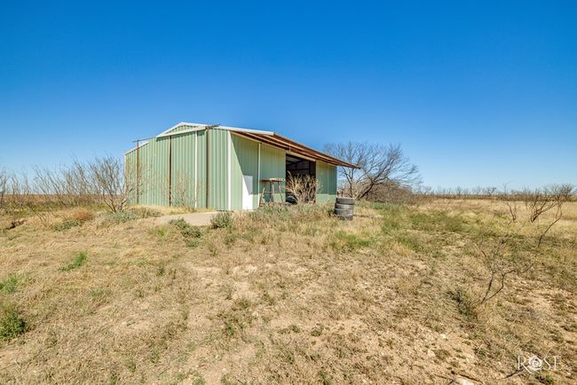 17342 Fm 1929 W, House other with 3 bedrooms, 2 bathrooms and 1 parking in Miles TX | Image 29