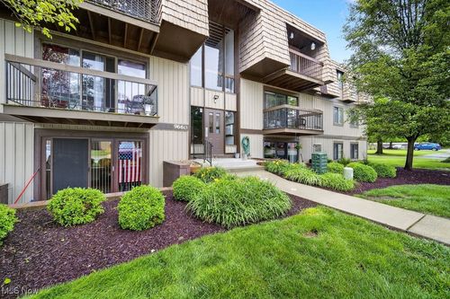 9660 Cove Drive, North Royalton, OH, 44133 | Card Image