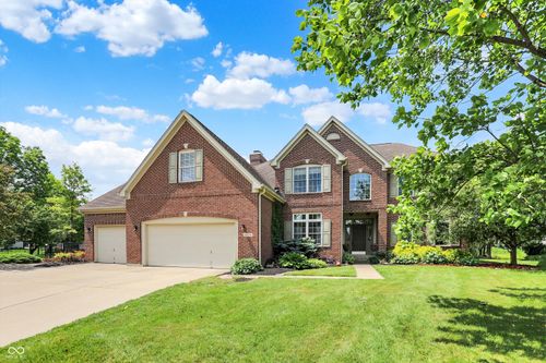 4279 Redwood Ct, Zionsville, IN, 46077-8539 | Card Image