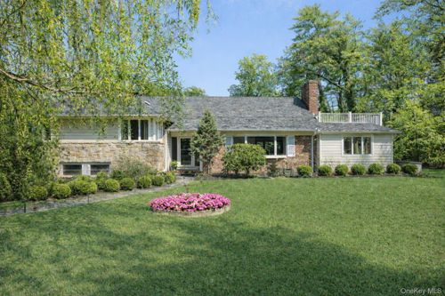 6 Luquer Rd, Manhasset, NY, 11030-1016 | Card Image