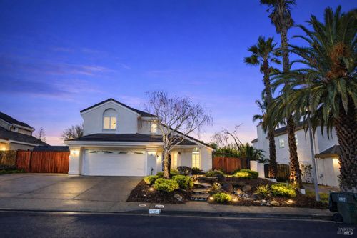 570 Periwinkle Place, Benicia, CA, 94510 | Card Image