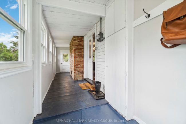 689 Front Rd, House other with 3 bedrooms, 2 bathrooms and 3 parking in L'orignal ON | Image 4