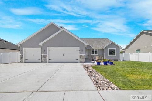 5966 Lochsa St, Idaho Falls, ID, 83404-7977 | Card Image