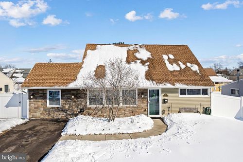 28 Macintosh Rd, LEVITTOWN, PA, 19056-3601 | Card Image