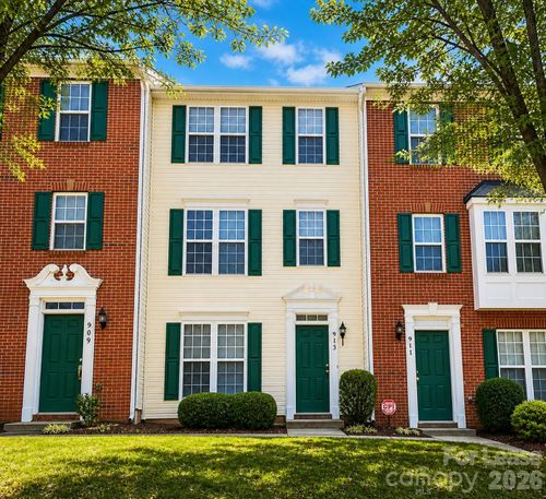 913 Tiger Ln, Charlotte, NC, 28262-1127 | Card Image