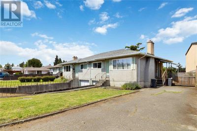 1020/1022 Craigflower Rd, Home with 4 bedrooms, 2 bathrooms and 6 parking in Esquimalt BC | Image 2