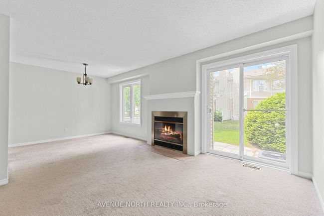 45 Wrenwood Cres, Condo with 3 bedrooms, 3 bathrooms and 1 parking in Nepean ON | Image 9