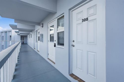 308-2200 Park Ln, Hollywood, FL, 33021-3778 | Card Image