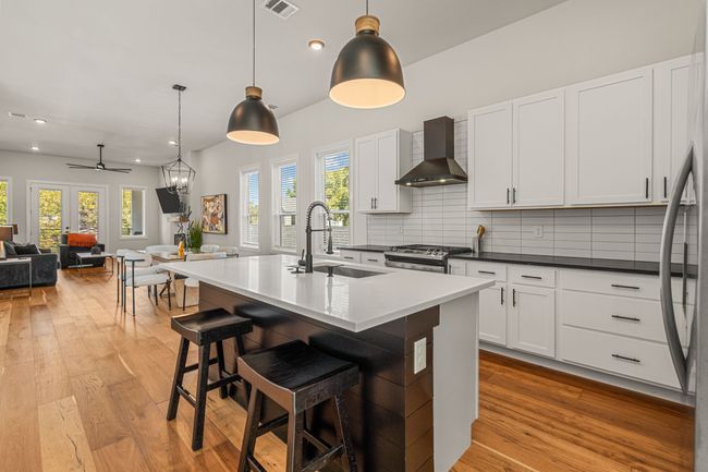 920 Muncie Ave, House other with 3 bedrooms, 4 bathrooms and null parking in Dallas TX | Image 20