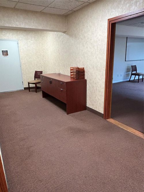692 S Wellwood Ave, Lindenhurst, NY, 11757-5714 | Card Image