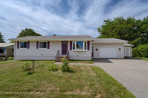 17 Heathwood Ln, Lewiston, ME, 04240-4520 | Card Image