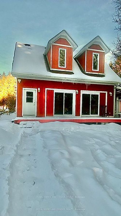540A Davis Dr, Uxbridge, ON, L9P1R1 | Card Image