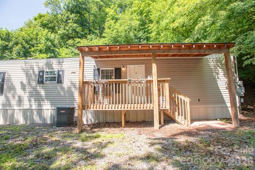 1066 Pisgah Dr, Canton, NC, 28716-9507 | Card Image