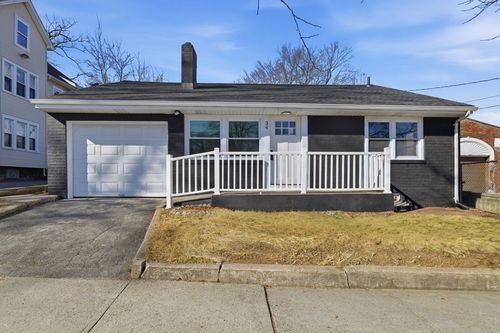 34 Elsie St, Springfield, MA, 01109 | Card Image