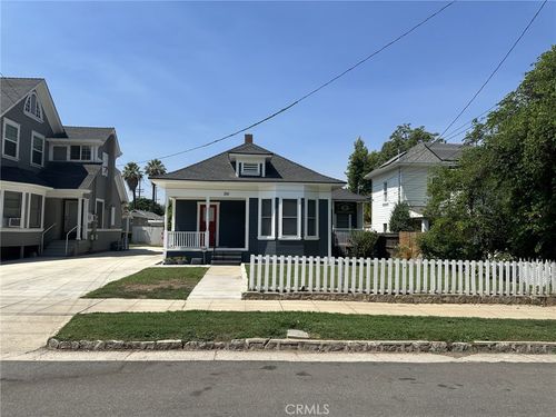 250 Sonora St, Redlands, CA, 92373 | Card Image