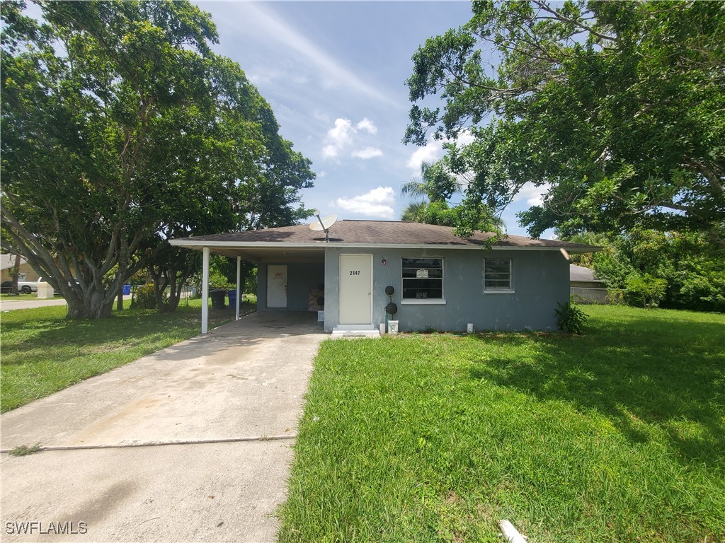 Davis St, Fort Myers, FL 33916