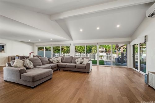 777 Kumukahi Pl, Honolulu, HI, 96825-1114 | Card Image