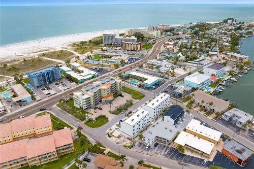 apt-2-11605 1st St E, TREASURE ISLAND, FL, 33706-4589 | Card Image