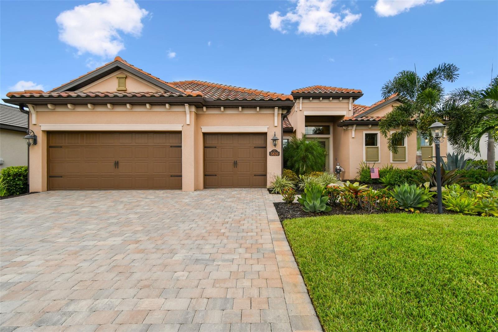 Mulligan Way, Bradenton, FL 34211