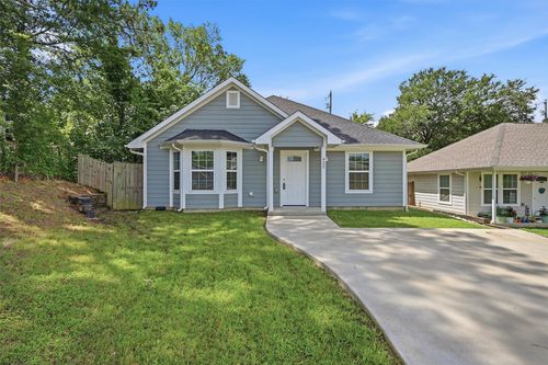 422 E Elm St, Denison, TX, 75021-2606 | Card Image