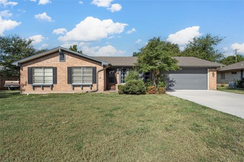 1405 Northridge St, Marlin, TX, 76661-2022 | Card Image