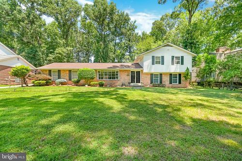 201 Swan Creek Rd, FORT WASHINGTON, MD, 20744-6032 | Card Image
