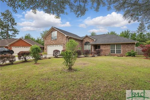 104 Shallowford Cir, Hinesville, GA, 31313-9534 | Card Image