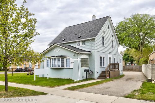2520 Rochester Rd, Royal Oak, MI, 48073-3635 | Card Image