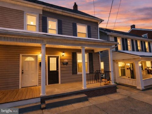 327 1st Ave, RED LION, PA, 17356-1517 | Card Image