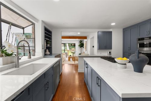 645 Griffith Way, Laguna Beach, CA, 92651-2252 | Card Image