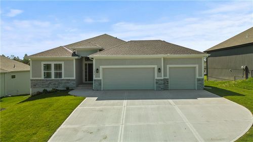 1300 Melissa Ct, Kearney, MO, 64060-8732 | Card Image
