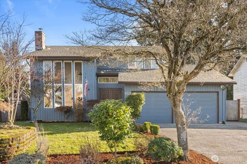 9323 10th Ave Se, Everett, WA, 98208-2804 | Card Image