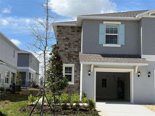 9869 Foster Ln, Zephyrhills, FL, 33539 | Card Image