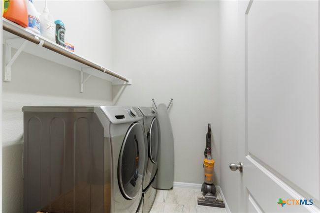 521 Kirkhill St, House other with 4 bedrooms, 2 bathrooms and null parking in Hutto TX | Image 24