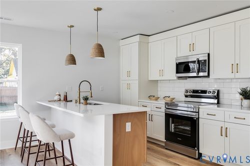 606 Cheatwood Ave, Richmond, VA, 23222-1110 | Card Image