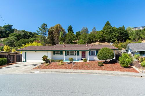 75 Twelveoak Hill Dr, San Rafael, CA, 94903-1727 | Card Image